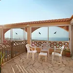 Casa Petite Paradise *